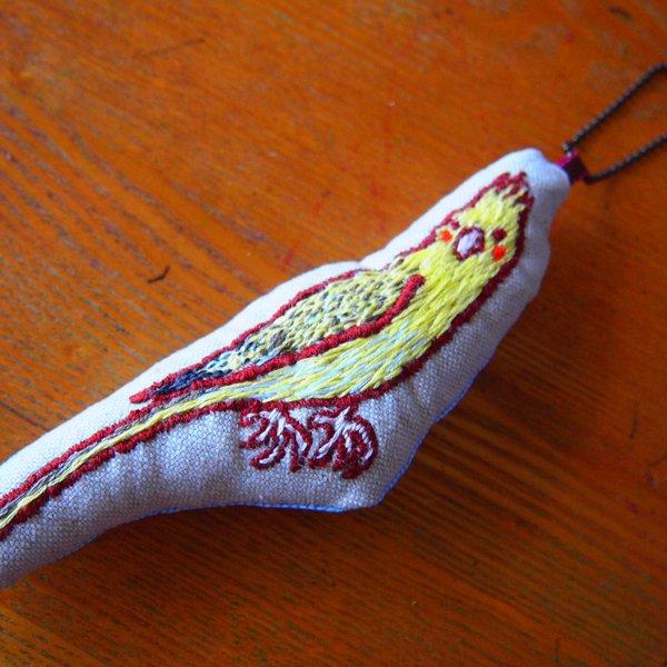 刺繍　シナモンパール