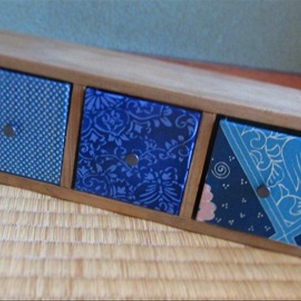 和柄古布使用木製飾り棚ブルー系