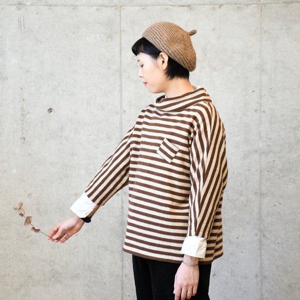 border pattern knit ／ brown