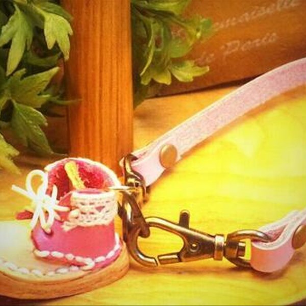 レザー　ミニチュアブーツのバッグチャーム　【ピンク】【レース】