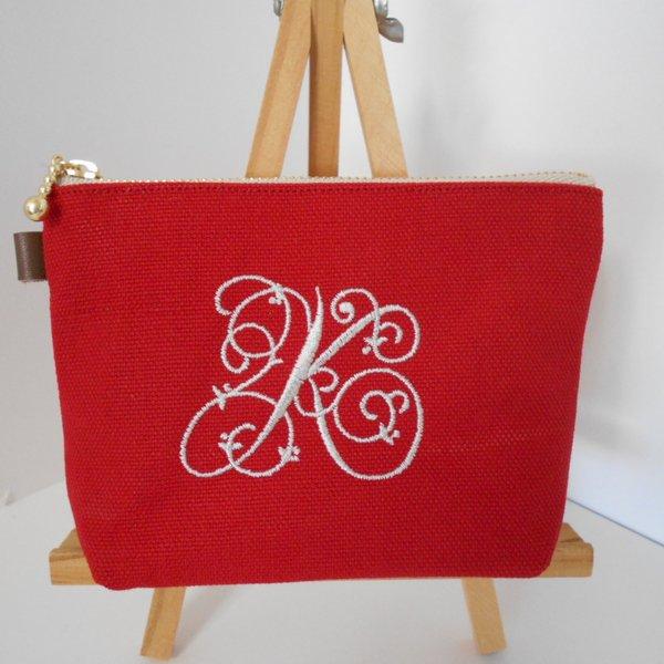 選べるイニシャル刺繍の帆布のポーチ　赤　１４㎝　