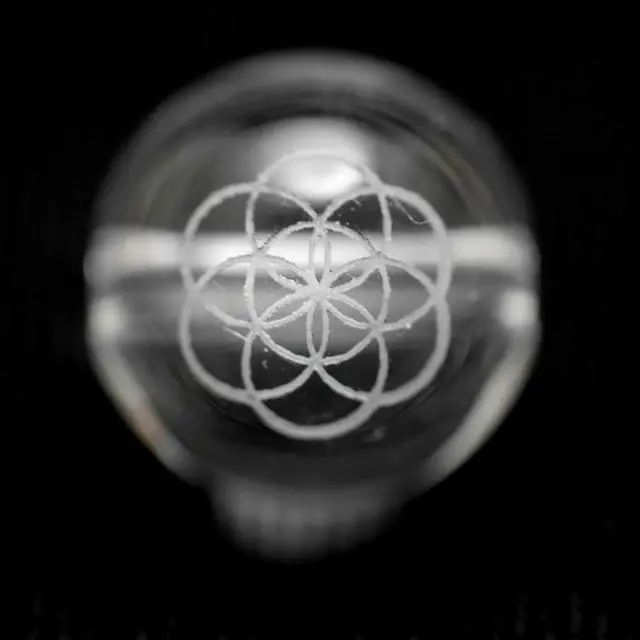 【彫刻ビーズ・彫りビーズ】神聖幾何学模様彫りビーズ　シードオブライフ　水晶　1粒 10mm