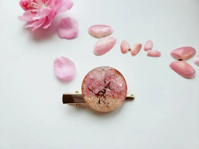 【桜貝】桜貝の一本桜ブローチ