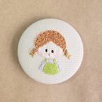 作品3つ子ちゃんの刺繍くるみボタン②(選べるブロ―チorヘアゴム)