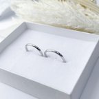 作品『天使が見守るマリッジリング』ペアリング 結婚指輪 2ｍｍ 繊細 ステンレスリング  刻印 結婚指輪 シルバー  アレルギーフリー