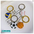 作品【名入れ バスケ バレー 野球 サッカー】スポーツチャーム　スポーツキーホルダー　スポーツ　キーホルダー　キーリング　部活　お揃い　ボール　レジン　レジンキーホルダー　チームオーダー　お揃い