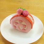 作品いちごのロールケーキ