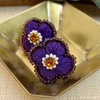 作品お花の刺繍ピアス 深いパープル