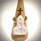 作品木で作った白い教会のリング(クロス:真鍮製)