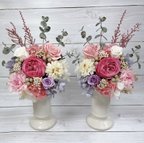 作品ピンクのオールドローズのふわふわ洋風仏花　プリザーブドフラワー　花器付き一対