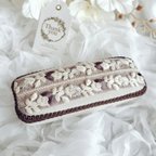 作品心ときめく刺繡リボンメガネケース　母の日 グレージュフラワー