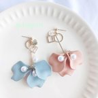 作品🎀【 yanyan おすすめ 】花びら パール チャーム ゴールドパーツ シンプルデザイン 大人可愛い ゴールドピアス ピアス イヤリング 樹脂ピアス