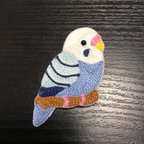 作品刺繍糸のブローチ•インコ(白/青)