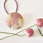 作品ブーケデザイン💐刺繍くるみボタン🪡ヘアゴム