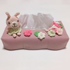 作品【ティッシュケース】ワンピースのうさちゃんとお花畑