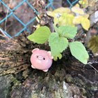 作品『 happy pig 』幸せを運ぶ子ブータ（豚の置物）