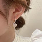 作品ピアス　アクセサリー　パール　ブライダル　ウェディング　結婚式　フープピアス　シンプル　韓国　小ぶり　小さめ　フォーマル　パーティー　お呼ばれ　ハート　プレゼント　ラッピング　ギフト　NAT-0237