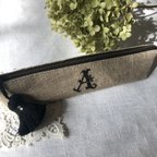 作品【イニシャルオーダー】手刺繍ペンケース