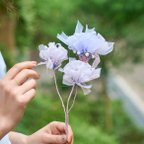 作品自由に曲げて空間にとける咲き編みの花｜小さいカーネーション｜ブルー