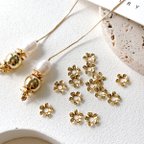 作品7mm メタル フラワー ビーズ 【10個入】 フラワーパーツ 花座 小ぶり ミニ 花 メタルパーツ ピアス イヤリング ブレスレット ネックレス 手芸 手芸用品 おしゃれ かわいい  m2313-1