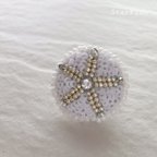 作品L13【SandDollar】スカシカシパン 透かし菓子パン ビーズ刺繍 ブローチ