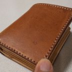 作品ハーマンオークとヌメ革のワイルド二つ折りミニ財布