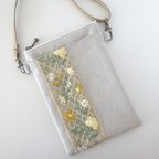 作品スマホショルダー　インド刺繍　ハーフリネン　スマホポーチ　スマホポシェット