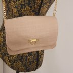 作品Elegant Nude Beige Hand-Bag Chain Purse