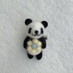 作品ちびっこパンダの羊毛フェルトのブローチ🐼