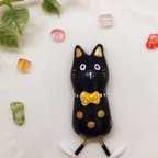 作品ドット模様の黒猫のプラプラ ブローチ
