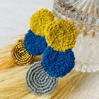 作品ウール刺繍のブローチ　縦でも横でも使える2WAYブローチ