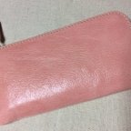 作品不規則な光沢感ゴード素材薄型ＬF長財布 桜ピンク