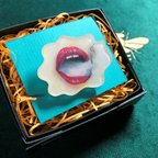 作品Someone's Lips Brooch No.3