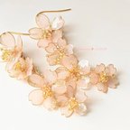 作品（受注製作）桜の花の連ピアス（イヤリング変更可) ディップフラワー アメリカンフラワー フックピアス（イヤリング変更可2種）