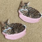 作品【2枚set】ネコ おこもり猫ちゃん アイロンワッペン ミニワッペン  刺繍ワッペン