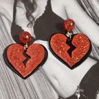 作品Broken Hearts Earrings