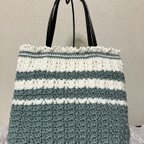 作品手編みニットのトートバッグ