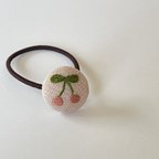 作品さくらんぼ刺繍　小さなヘアゴム  