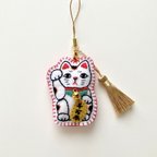 作品「金運招き猫（赤）千万両」刺繍マスコットチャーム★彡