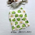 作品新作✨完成品/犬服‼︎小型犬Mサイズ(丈短め)  フルーツ柄タンクトップ/青りんご/スムースニット/オールシーズン 🍏1,900円→1,700円