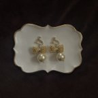 作品gold ribbon×pearl pierce/earrings ゴールドビーズリボン×パールイヤリング／ピアス