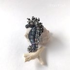 作品【タツノオトシゴ】 海馬 Seahorse ビーズ刺繍 ブローチ(D14)