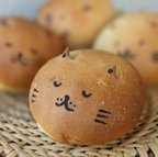作品植物性素材の猫型パン「クリームにゃんぱん(バニラクリーム6個)」