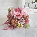 作品ピンクの薔薇の陶器フレームのプリザーブドフラワーアレンジ　〜♡結婚祝い　誕生日祝い　還暦祝い　長寿祝い　新築祝い、記念日のお祝い等に〜