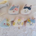 作品猫の刺繍ブローチ　立体刺繍　ミケ　猫アクセサリー　ネコ　ビーズ