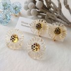 作品【受注制作】シャンパンの花ピアス・イヤリング