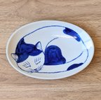 作品眠り猫の皿（ハチワレ）New
