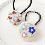 作品【2点セット】刺繍ヘアゴム「花とハート」＜ブルー系＞