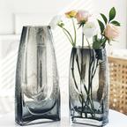作品ガラス花瓶デザイン感  置物   シンプル  フラワーベース  ガラス 花瓶 