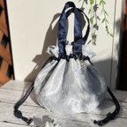 作品＊Dress&spice＊レース巾着丸底バッグ　内側サテン　取り外し可能チャーム付き　サックスカラー